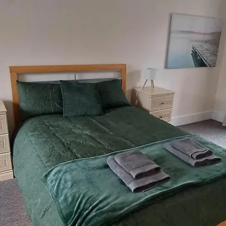 Stylish 3 Bed Flat With Private Balcony Appartement Bristol